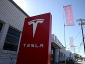 Компания Tesla запланировала запустить в США службу беспилотного такси Компания Tesla запланировала запустить в США службу беспилотного такси