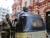 На востоке Шри-Ланки отменили комендантский час после терактов На востоке Шри-Ланки отменили комендантский час после терактов