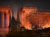 Во Франции заявили, що Нотр-Дам могут и не закрыть для посетителей Во Франции заявили, що Нотр-Дам могут и не закрыть для посетителей