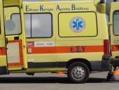 Полицейский автобус с заключенными перевернулся в Греции Полицейский автобус с заключенными перевернулся в Греции
