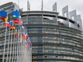 Европейская весна: в ЕС стартовали выборы в Европарламент