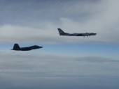 США второй раз перехватили российские истребители у побережья Аляски США второй раз перехватили российские истребители у побережья Аляски