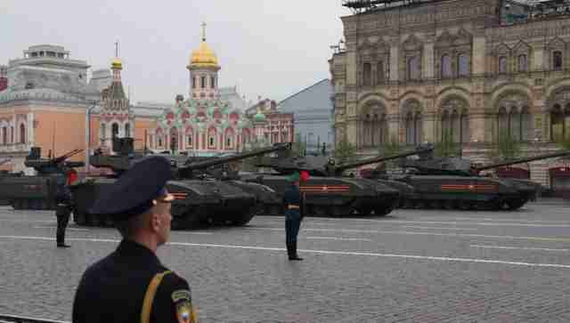 Немецкая пресса оценила военный потенциал России после парада 9 Мая Немецкая пресса оценила военный потенциал России после парада 9 Мая