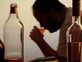 В США смертность от алкоголя достигла 20-летнего максимума В США смертность от алкоголя достигла 20-летнего максимума