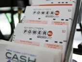 Американец потратит лотерейный выигрыш на подарок внуку
