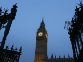 Шотландия считает остановку работы парламента черным днем для Великобритании Шотландия считает остановку работы парламента черным днем для Великобритании