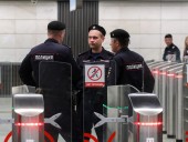 СМИ: при попытке задержания полицейского в Москве за взятку, тот открыл огонь - и убил двух патрульных СМИ: при попытке задержания полицейского в Москве за взятку, тот открыл огонь - и убил двух патрульных