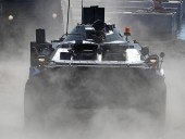 На военных учениях в России БТР сбил двух росгвардийцев