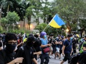 В результате столкновений с полицией в Гонконге пострадали 19 человек В результате столкновений с полицией в Гонконге пострадали 19 человек