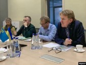 Члены Меджлиса крымских татар обсудили вопросы Крыма с нидерландскими политиками Члены Меджлиса крымских татар обсудили вопросы Крыма с нидерландскими политиками