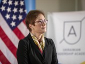 Йованович заявила Конгрессу, что чувствовала себя под угрозой из-за Трампа