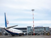 Названа причина аварийной посадки лайнера SSJ-100 в Тюмени Названа причина аварийной посадки лайнера SSJ-100 в Тюмени