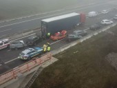 В Германии из-за непогоды столкнулись 18 автомобилей