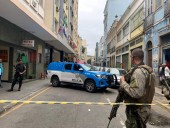В Рио-де-Жанейро мужчина с ножом взял в заложники пять человек в баре