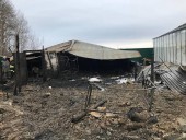 В Подмосковье в результате пожара погибли восемь нелегалов из Вьетнама В Подмосковье в результате пожара погибли восемь нелегалов из Вьетнама