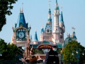 Disneyland в Японии закрывают на две недели из-за коронавируса