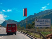 В Сербии арестовали пять человек за незаконную переправку мигрантов через границу В Сербии арестовали пять человек за незаконную переправку мигрантов через границу