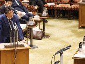 Пандемия коронавируса: японский премьер заявил, что ситуация в мире сейчас не для Олимпиады-2020