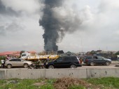 В Нигерии на участке нефтепровода произошел взрыв В Нигерии на участке нефтепровода произошел взрыв