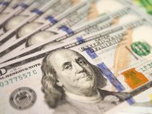 Из-за коронавируса правительство США раздаст семьям по три тысячи долларов