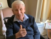 В Канаде 99-летний мужчина вылечился от COVID-19 в доме престарелых В Канаде 99-летний мужчина вылечился от COVID-19 в доме престарелых