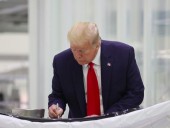 Трамп после конфликта с Twitter выдаст спецуказ по поводу социальных сетей Трамп после конфликта с Twitter выдаст спецуказ по поводу социальных сетей