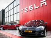 Tesla подала в суд на власти Калифорнии из-за карантинных ограничений Tesla подала в суд на власти Калифорнии из-за карантинных ограничений