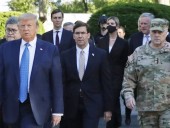 Протесты в США: один из генералов назвал ошибкой участие в сопровождении Трампа к церкви