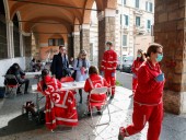 Пандемия: в Италии от COVID-19 в общем умер 34 561 человек, более 238 тысяч инфицированны Пандемия: в Италии от COVID-19 в общем умер 34 561 человек, более 238 тысяч инфицированны