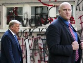 Протесты в США: Трамп заявил, что за порчу памятников будет грозить до 10 лет тюрьмы Протесты в США: Трамп заявил, что за порчу памятников будет грозить до 10 лет тюрьмы