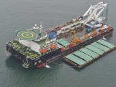 Баржа, которая может достроить Северный поток-2, вошла в воды Дании Баржа, которая может достроить Северный поток-2, вошла в воды Дании