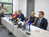 В Беларуси вызвали на допрос двух членов совета оппозиции: среди них нобелевская лауреат В Беларуси вызвали на допрос двух членов совета оппозиции: среди них нобелевская лауреат