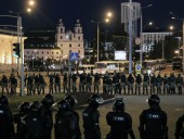 Протесты в Беларуси: глава МВД признал вину за травмы случайных людей, попавших под раздачу Протесты в Беларуси: глава МВД признал вину за травмы случайных людей, попавших под раздачу