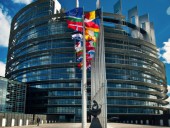 Лидеры партий Европарламента не признают Лукашенко легитимным и назвали его персоной нон грата в ЕС Лидеры партий Европарламента не признают Лукашенко легитимным и назвали его персоной нон грата в ЕС