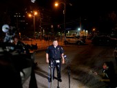 В Кентукки во время протестов подстрелили двух полицейских В Кентукки во время протестов подстрелили двух полицейских