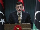 Премьер Ливии на фоне протестов решил уйти в отставку Премьер Ливии на фоне протестов решил уйти в отставку
