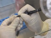 Исследователи сообщили о первой смерти от повторного заражения COVID-19 Исследователи сообщили о первой смерти от повторного заражения COVID-19