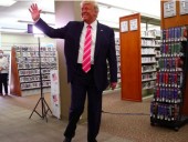 Трамп досрочно проголосовал на президентских выборах США Трамп досрочно проголосовал на президентских выборах США