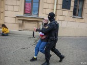 Протесты в Беларуси: правозащитники сообщили о как минимум 230 задержанных Протесты в Беларуси: правозащитники сообщили о как минимум 230 задержанных