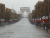 Центр Парижа эвакуировали из-за угрозы взрыва Центр Парижа эвакуировали из-за угрозы взрыва