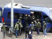 В Беларуси на Марше народовластия задержали уже более 200 человек В Беларуси на Марше народовластия задержали уже более 200 человек