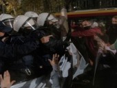 Полиция Варшавы применила оружие во время столкновений с националистами Полиция Варшавы применила оружие во время столкновений с националистами