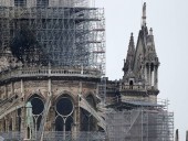 Уцелевшие витражи в Нотр-Даме предложено заменить на работы современных художников Уцелевшие витражи в Нотр-Даме предложено заменить на работы современных художников