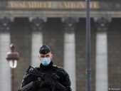 Франция объявила введение комендантского часа с 15 декабря