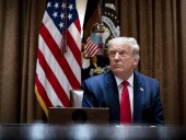 Трамп вновь поставил под сомнение возможность утверждения итогов выборов Трамп вновь поставил под сомнение возможность утверждения итогов выборов