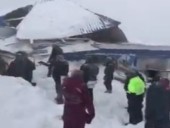 Сход лавины на курорте в РФ: судьба двух человек остается неизвестной Сход лавины на курорте в РФ: судьба двух человек остается неизвестной