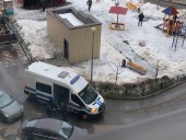 В Навального дома полиция устроила обыски В Навального дома полиция устроила обыски
