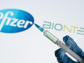 Pfizer снизила темпы производства вакцины