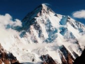 Вторую по высоте горную вершину мира впервые покорили зимой Вторую по высоте горную вершину мира впервые покорили зимой