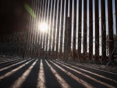 Мексика приветствовала решение президента США остановить строительство стены на общей границе Мексика приветствовала решение президента США остановить строительство стены на общей границе